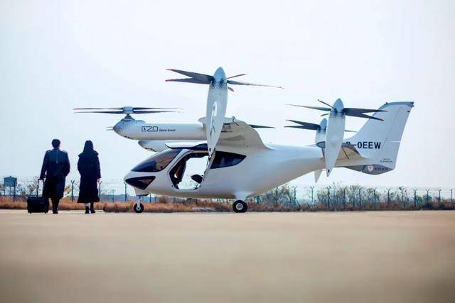 “飞行汽车”<strong></p>
<p>100万理财</strong>，爆卖出海