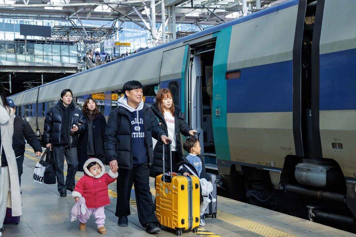 韩国人口萎缩<strong></p>
<p>定投理财</strong>，中小学班级人数为何不减反增?