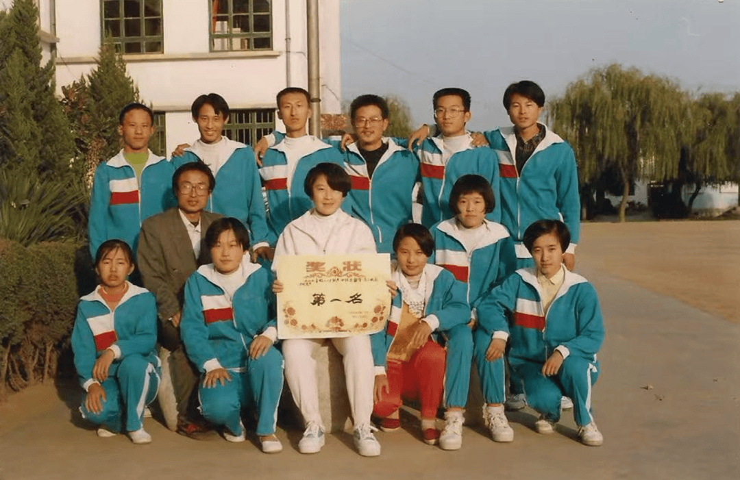 王亚平带<strong></p>
<p>定投理财</strong>你解锁《窗外是蓝星》里的“山东特产”