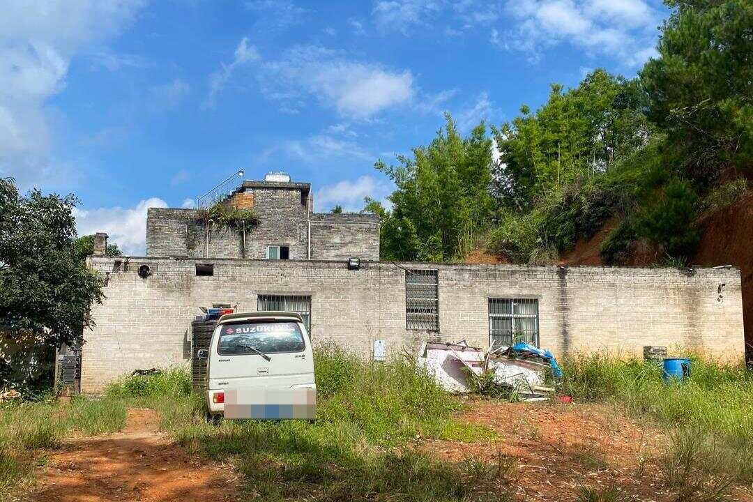 广西一原县委书记被绑架案调查：冒充执法人员带走受害人<strong></p>
<p>定投理财</strong>，被告人一家多人获刑!