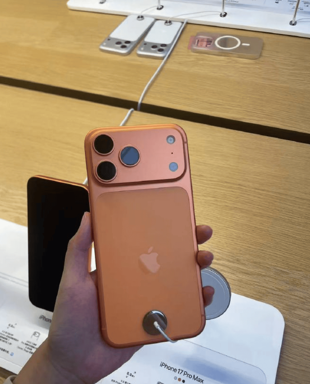 iPhone 17 Pro被黄牛拒收：“卖的人多<strong></p>
<p>理财定投</strong>，货太多了”