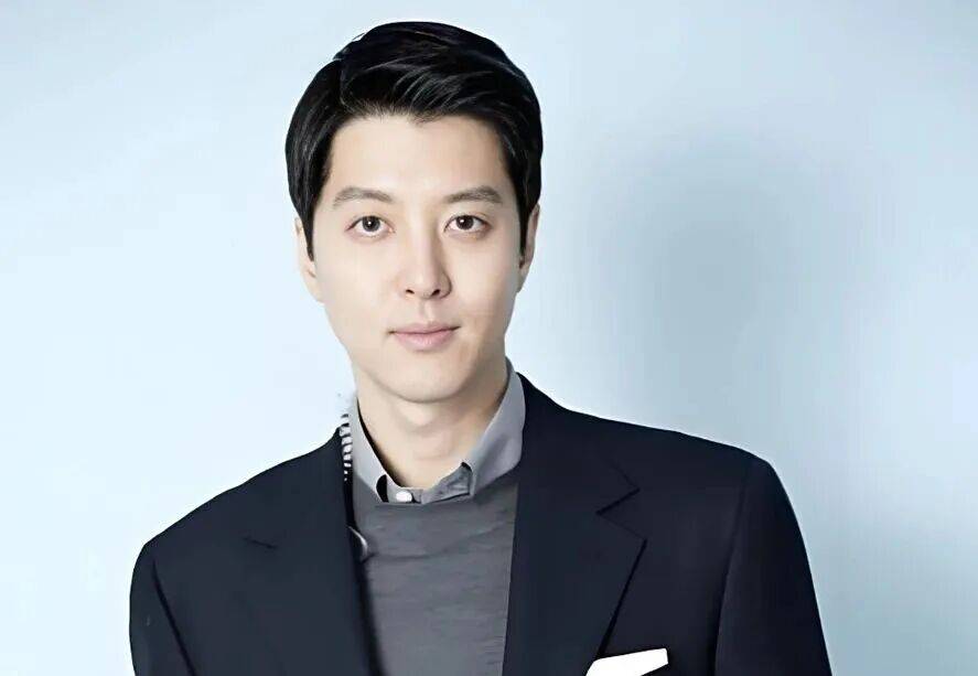 知名男演员自曝患罕见病<strong></p>
<p>理财金融</strong>，“连呼吸都痛”