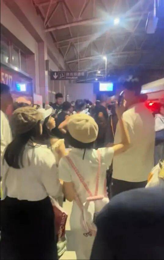 大连地铁发生故障停运一小时<strong></p>
<p>理财金融</strong>，目击者称看到120和警车，工作人员否认列车和人相撞，故障原因在落实中