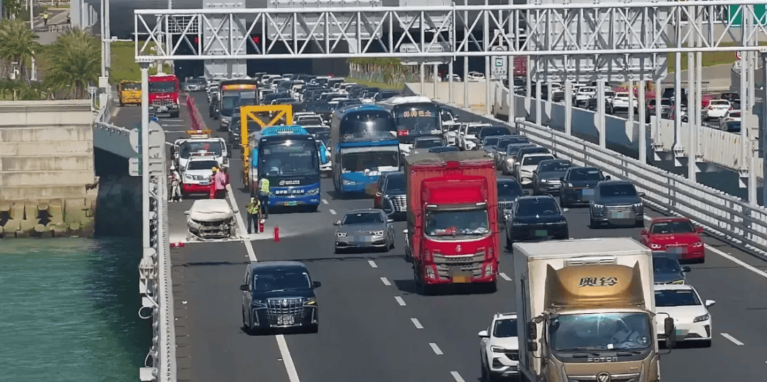 粤B·97821D、粤Z·AG85澳、粤T·91736<strong></p>
<p>理财产品净值</strong>,你们被拍下来了!