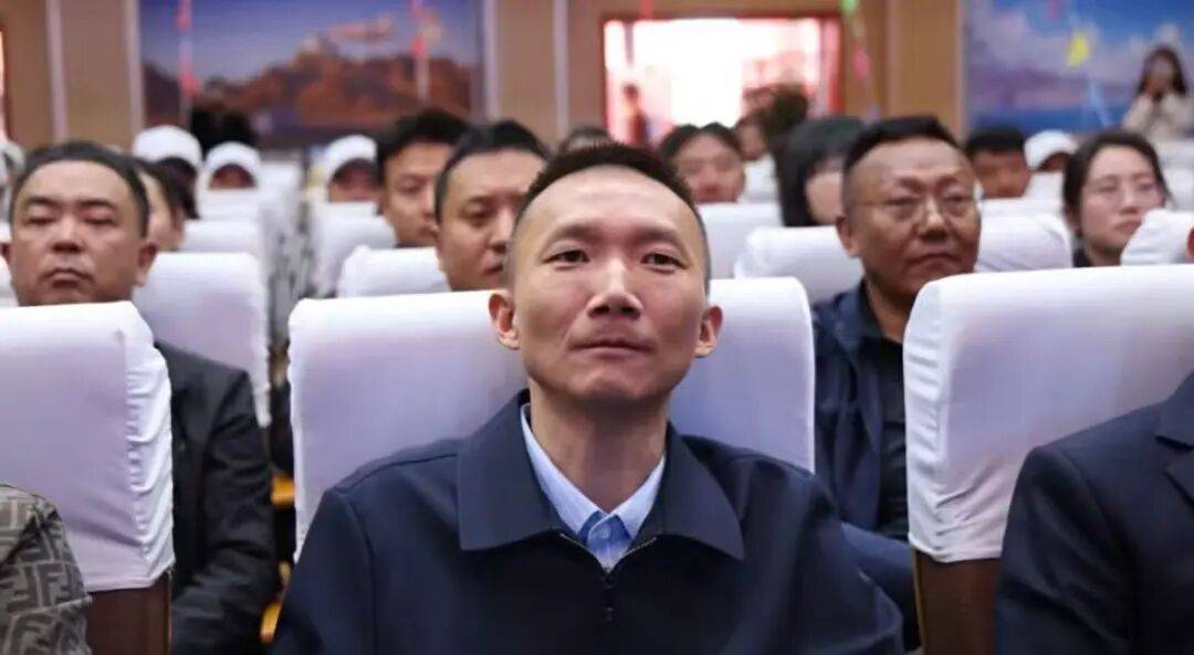 曾跨省调整<strong></p>
<p>理财产品净值</strong>,“85后”袁林鹏提名为县长人选