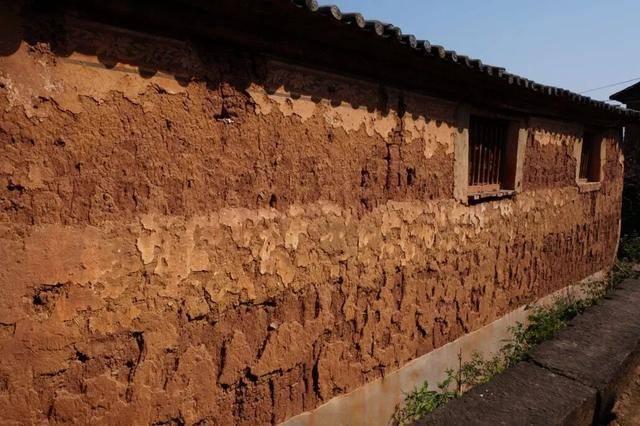 没人住的房子<strong></p>
<p>理财产品净值</strong>,为什么会“老”得特别快?