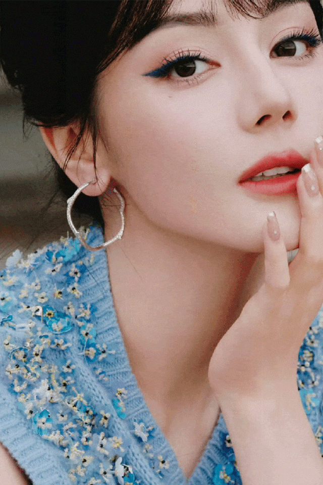 时装周上的女明星<strong></p>
<p>理财产品净值</strong>,秋冬氛围感一键封顶!