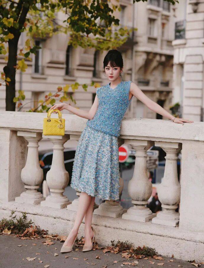 时装周上的女明星<strong></p>
<p>理财产品净值</strong>,秋冬氛围感一键封顶!