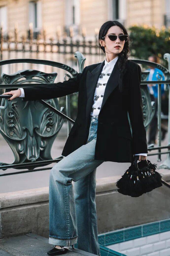 时装周上的女明星<strong></p>
<p>理财产品净值</strong>,秋冬氛围感一键封顶!