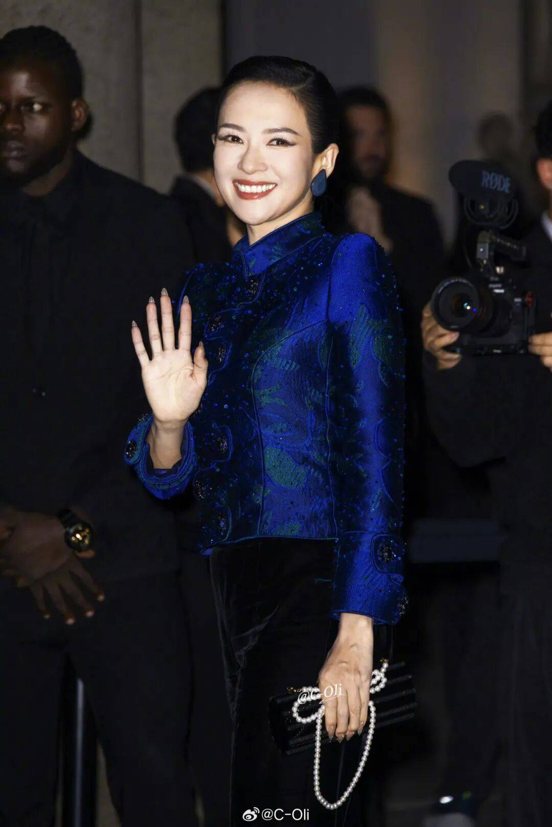 时装周上的女明星<strong></p>
<p>理财产品净值</strong>,秋冬氛围感一键封顶!