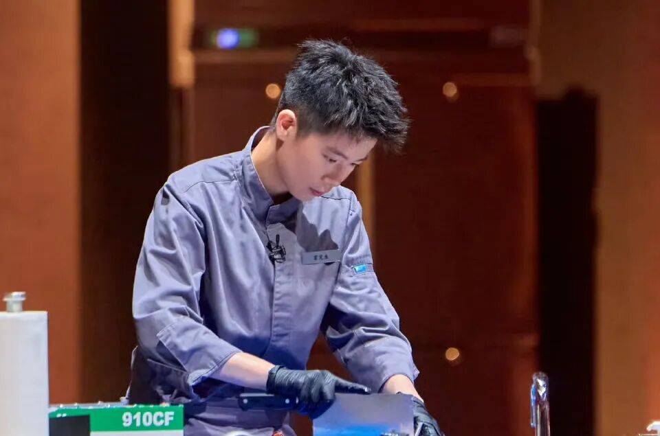 精致餐饮<strong></p>
<p>理财产品净值</strong>,以饭封神 | 商业头条No.94