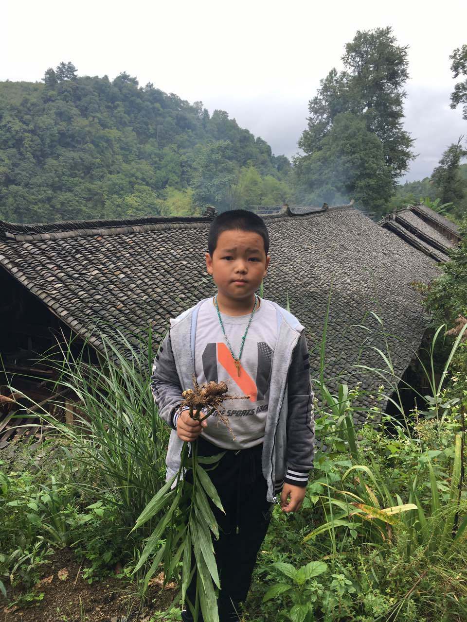 那个让老师骄傲的“调皮”班级!30年同学聚会<strong></p>
<p>爱理财</strong>,还伴有一封来自贵州的感谢信