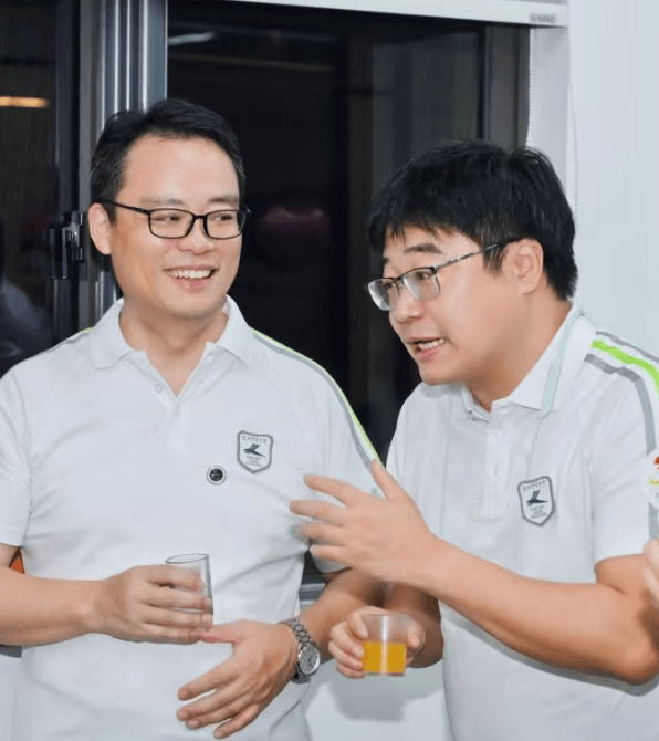 那个让老师骄傲的“调皮”班级!30年同学聚会<strong></p>
<p>爱理财</strong>,还伴有一封来自贵州的感谢信