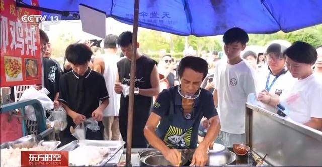 鸡排哥上央视了<strong></p>
<p>光大银行理财</strong>,又爆金句:要想抓住胃,先得抓住心