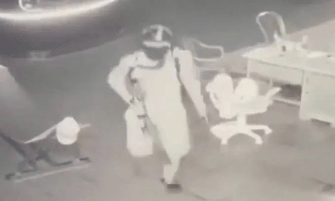 越南一家3口被枪杀<strong></p>
<p>光大银行理财</strong>,33岁男子被警方抓获,声称“为完成游戏任务”,抢走现金折合人民币140元