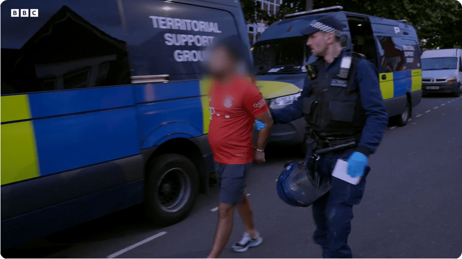 凯特患癌竟因辉瑞疫苗?伦敦4万被盗手机直飞香港<strong></p>
<p>光大银行理财</strong>,比贩毒暴利产业链曝光…