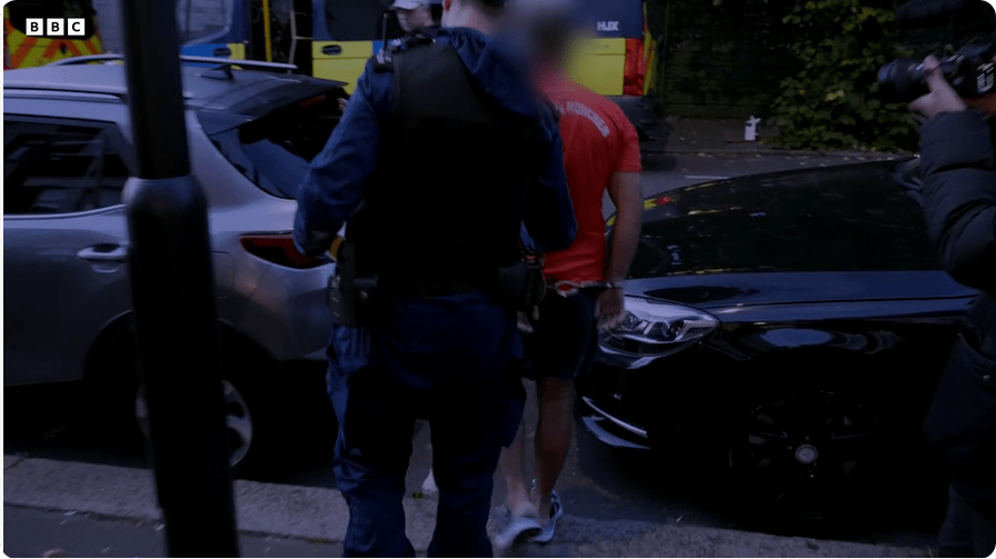 凯特患癌竟因辉瑞疫苗?伦敦4万被盗手机直飞香港<strong></p>
<p>光大银行理财</strong>,比贩毒暴利产业链曝光…