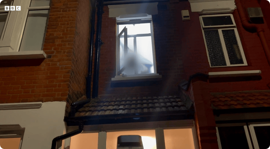 凯特患癌竟因辉瑞疫苗?伦敦4万被盗手机直飞香港<strong></p>
<p>光大银行理财</strong>,比贩毒暴利产业链曝光…