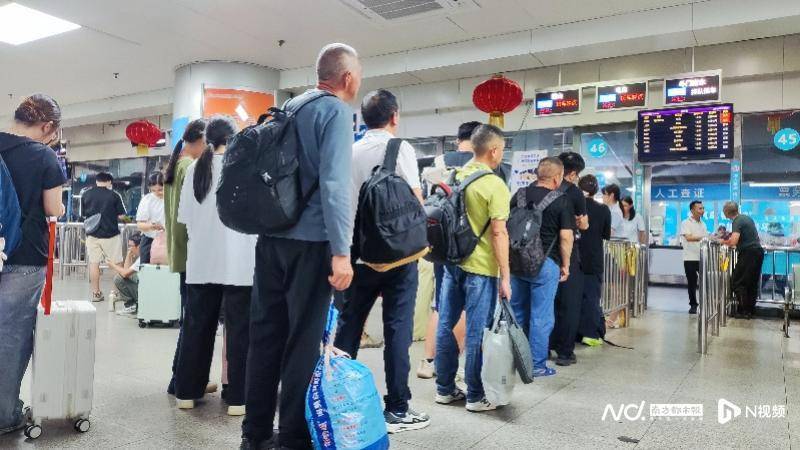 广州客运模式悄然转型:地铁口上车<strong></p>
<p>光大银行理财</strong>,“客运站+停靠点”结合