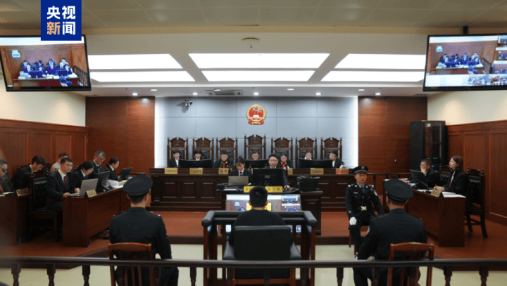 “司机泄愤撞死一家三口”<strong></p>
<p>基础理财</strong>，逝者家属最新发声