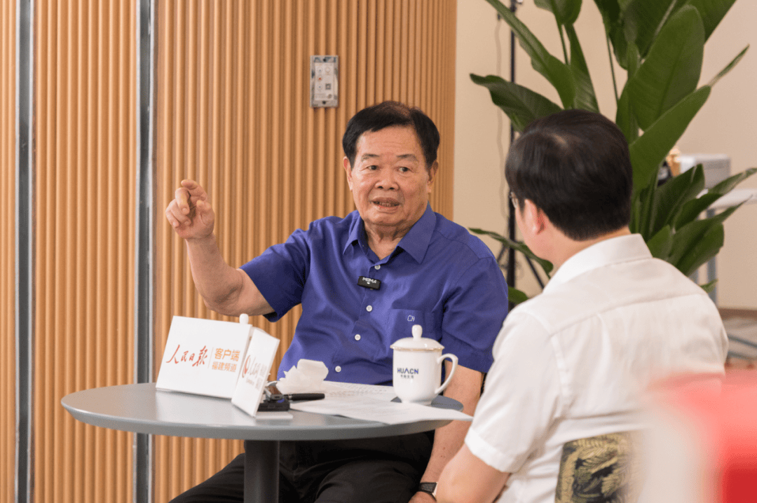 被指“做慈善很慷慨<strong></p>
<p>基础理财</strong>,但对员工比较苛刻”,曹德旺回应