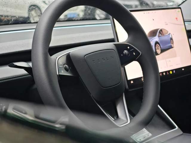 将特斯拉砍成“铁皮房”的<strong></p>
<p>基础理财</strong>,是马斯克新的万亿对赌协议