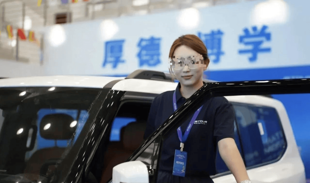 “中国两游客在马来西亚失踪”后续:男子手机定位仍在海底<strong></p>
<p>基础理财</strong>,其姐姐加急办好护照即将赴事发地