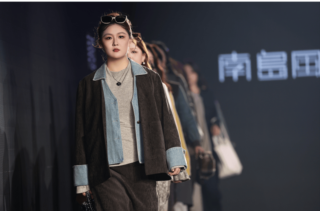 非遗惊艳、萌娃抢镜、大码模特出圈<strong></p>
<p>理财教程</strong>!南京国际时尚周看点太密