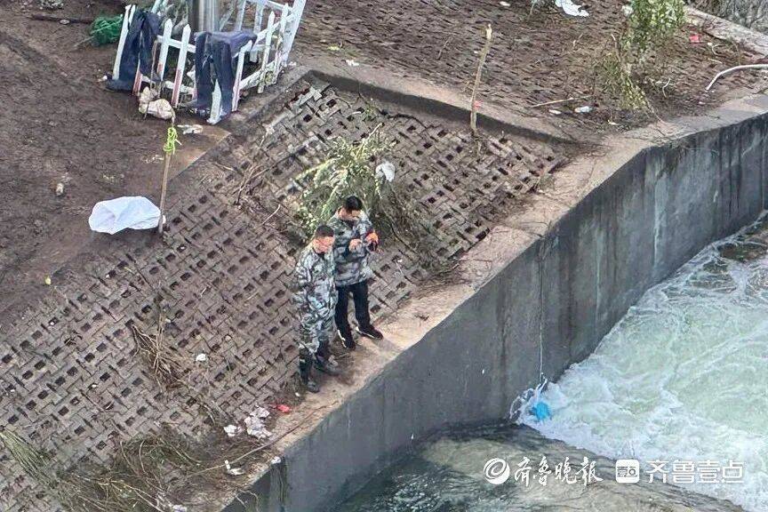 “鱼多得数不过来<strong></p>
<p>微信的理财</strong>,一网子下去能捞好几条”济南锦绣川水库开闸放水,大量鲢鱼被冲出,工作人员:禁止捕捞!