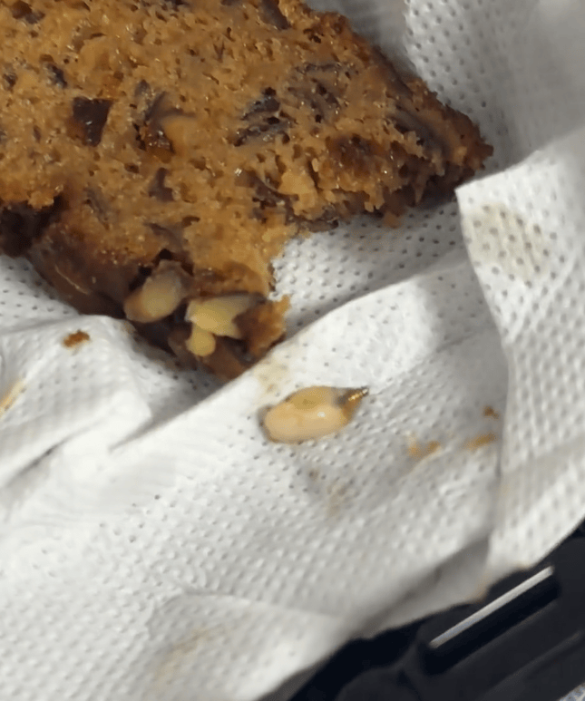 山姆枣泥核桃蛋糕吃出“一颗牙”?客服回应:很惊讶<strong></p>
<p>手机银行理财</strong>,已反馈工厂排查