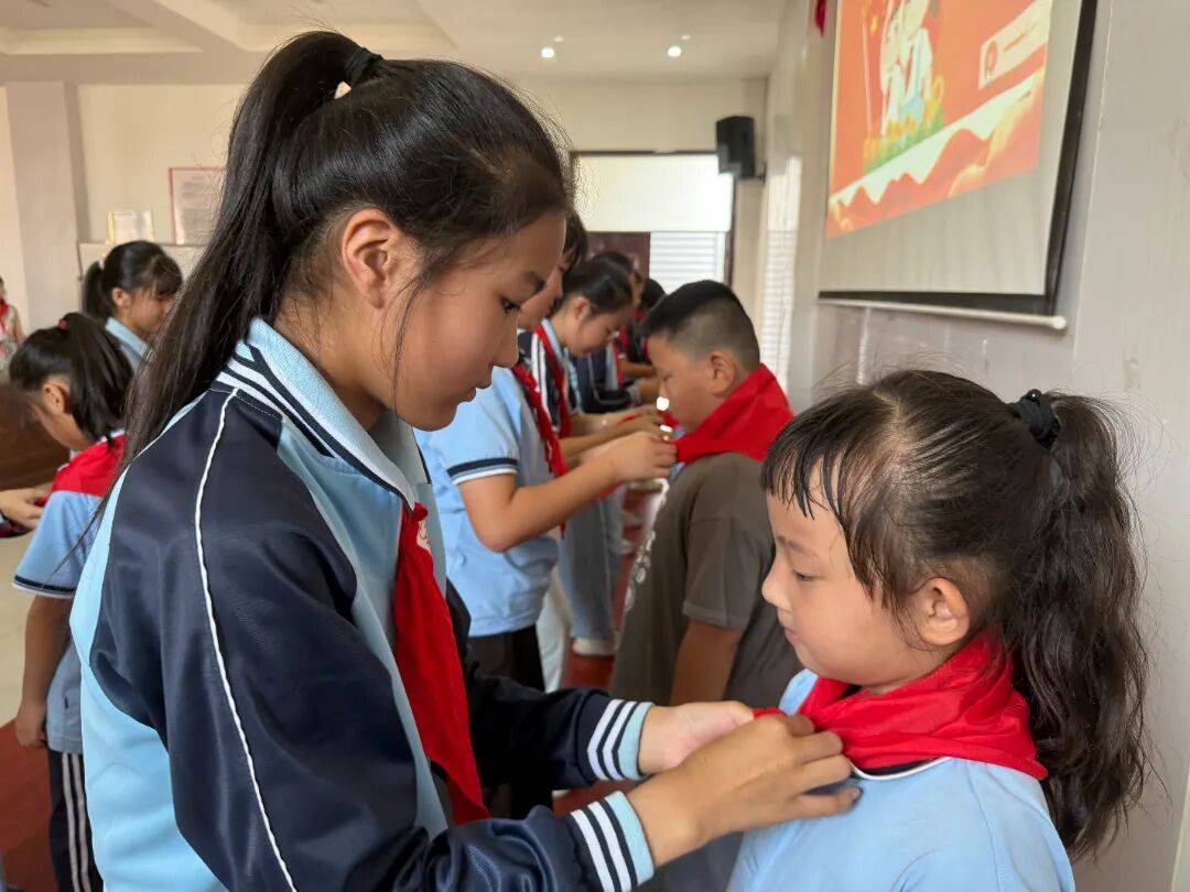 <strong></p>
<p>手机银行理财</strong>我县各级少先队组织开展“强国复兴有我 争当新时代好少年”建队日主题活动