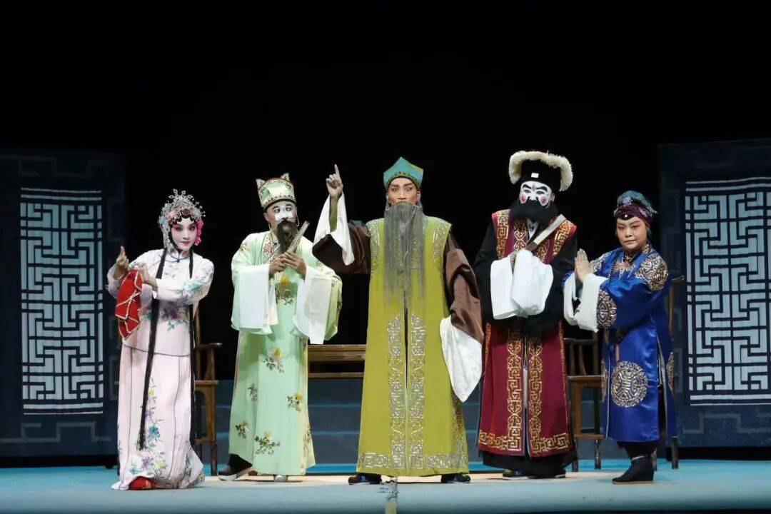展现云南传统戏曲魅力<strong></p>
<p>手机银行理财</strong>!玉溪作品《先生好茶》亮相全国舞台