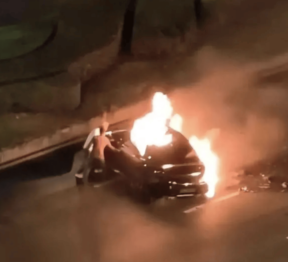 成都车祸后小米汽车直播间遭网暴<strong></p>
<p>手机银行理财</strong>,雷军抖音一月掉粉35万