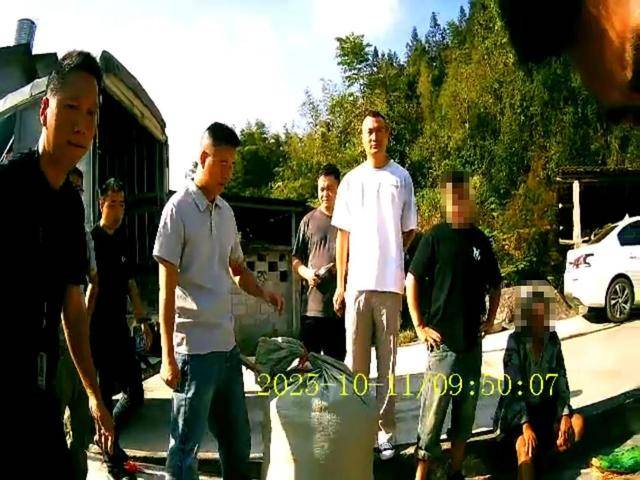 100斤玉米上秤秒变60斤?贵州一村民遭“鬼秤”骗粮!民警出手<strong></p>
<p>理财钱包</strong>,5人被拘