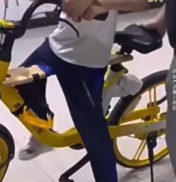 看着都疼<strong></p>
<p>理财钱包</strong>!上海街头一男子突然求助:10岁女儿被死死卡住!这个行为太危险→