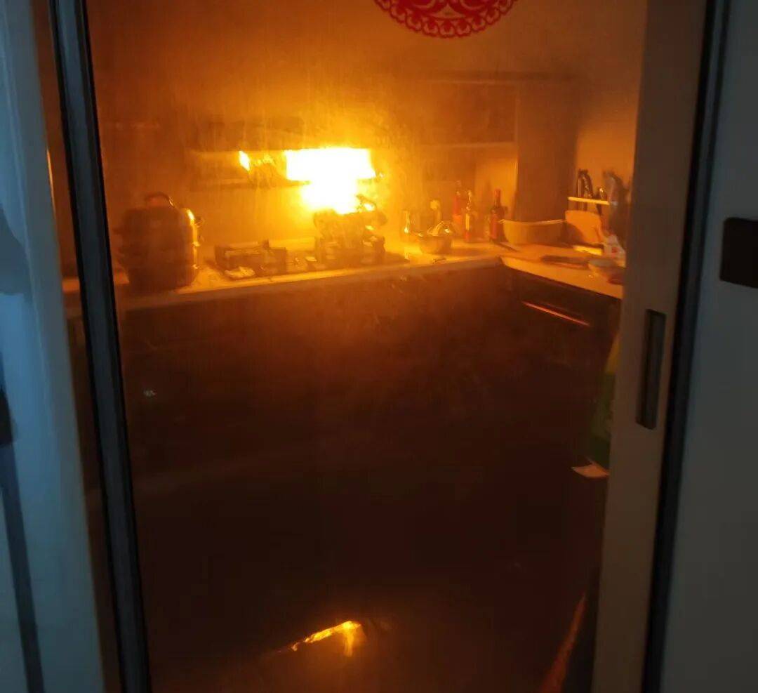 以案为鉴 | 家中起火前<strong></p>
<p>理财钱包</strong>，他们都曾接到一通电话……