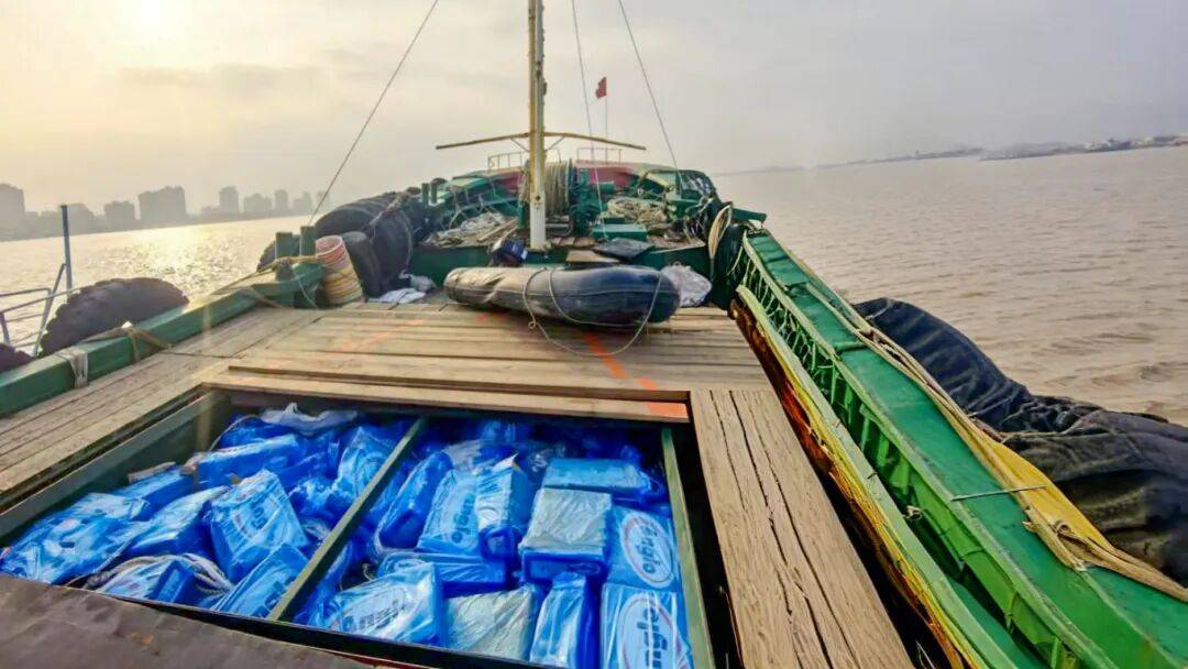 半年出海7次<strong></p>
<p>银行基金理财</strong>,神秘渔船从未带回1条鱼,背后是一桩大案!