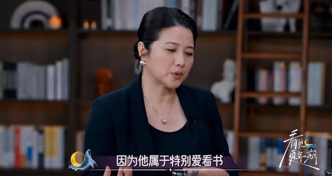 52岁影后颜丙燕公开小20岁男友:他知道我将步入更年期<strong></p>
<p>银行基金理财</strong>,已甜蜜相恋5年,两人出门必须手拉手