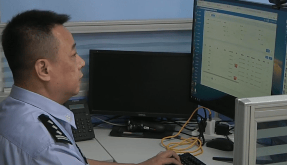 没网购却收到短信<strong></p>
<p>第一理财</strong>,有人直接不见2万!“双十一”多地出现骗局