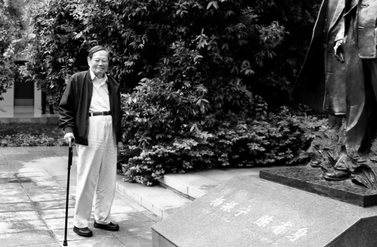 杨振宁为什么连续32年担任东莞理工学院名誉校长<strong></p>
<p>第一理财</strong>?