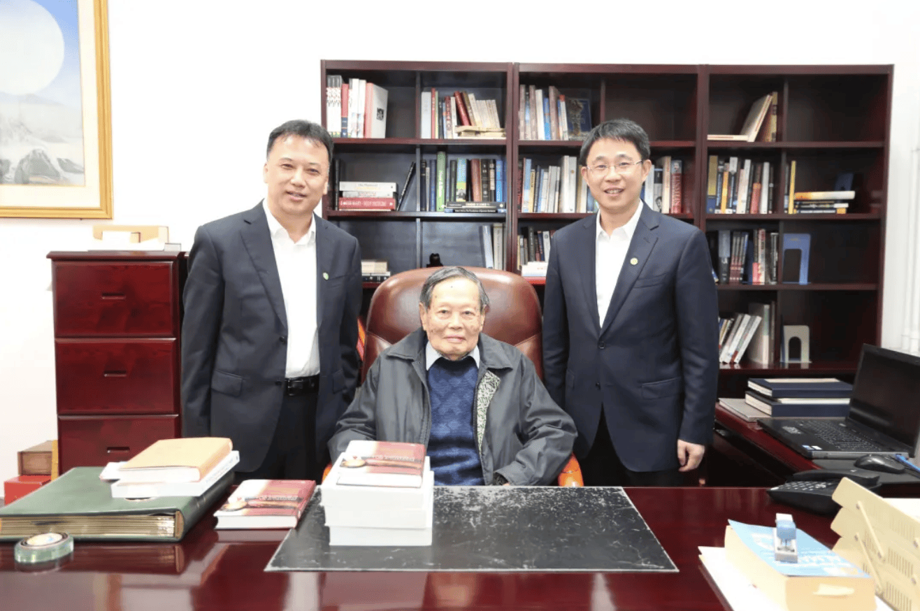 杨振宁为什么连续32年担任东莞理工学院名誉校长<strong></p>
<p>第一理财</strong>?