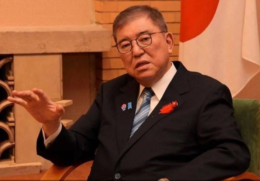 石破茂卸任当天<strong></p>
<p>深圳理财</strong>，离开官邸时笑得合不拢嘴；此前吐槽当首相太累，没多少让人开心的事情