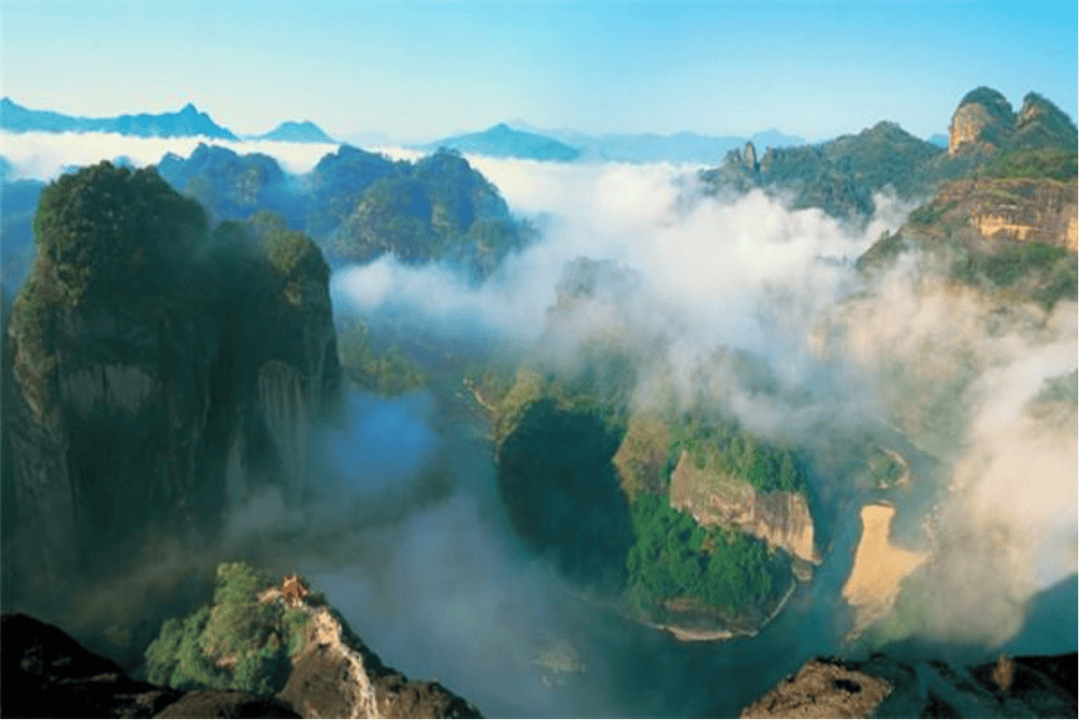 为什么年轻人迷上了爬山? | 秋高气爽<strong></p>
<p>深圳理财</strong>,是时候出发了→