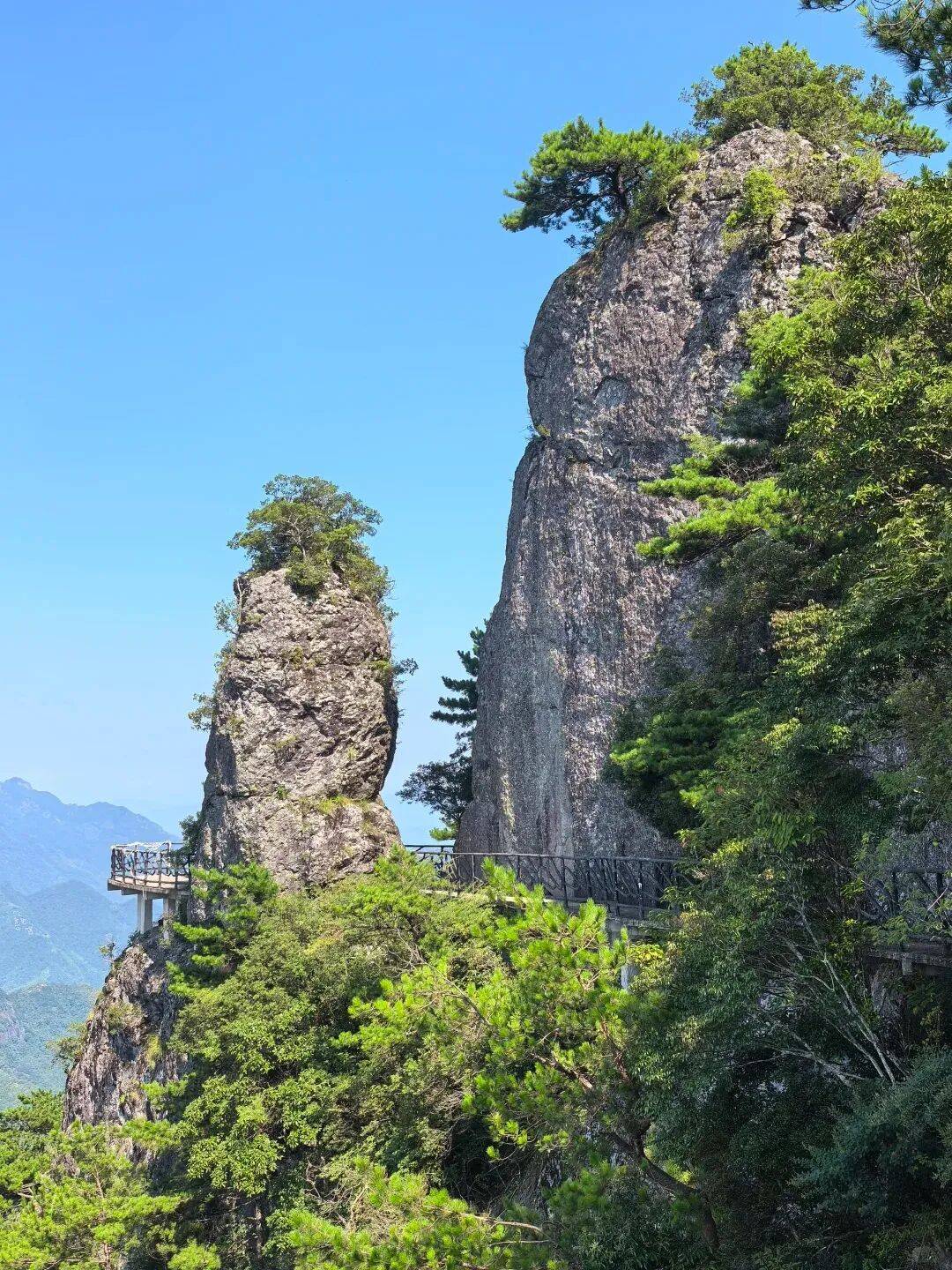 为什么年轻人迷上了爬山? | 秋高气爽<strong></p>
<p>深圳理财</strong>,是时候出发了→