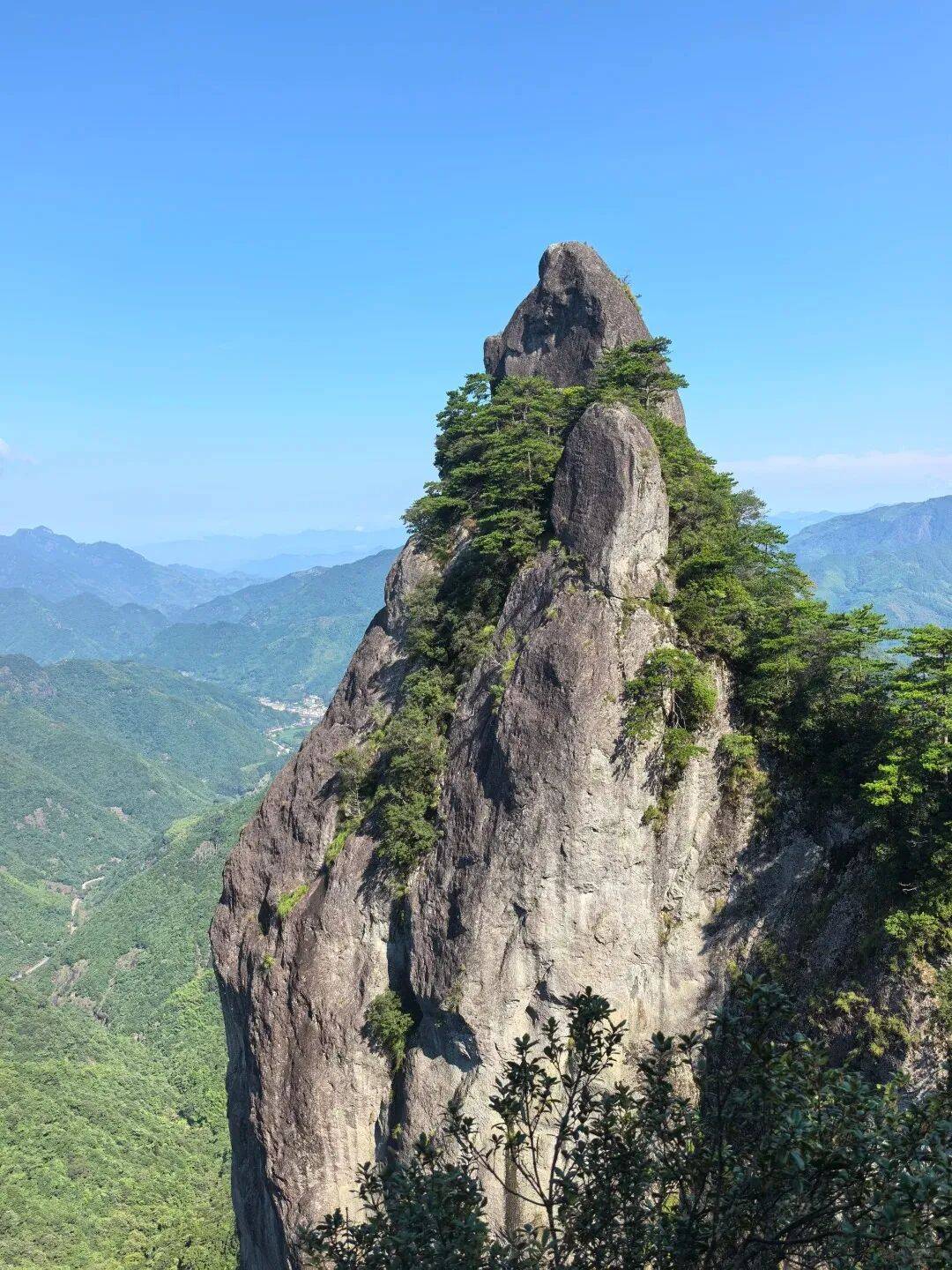 为什么年轻人迷上了爬山? | 秋高气爽<strong></p>
<p>深圳理财</strong>,是时候出发了→