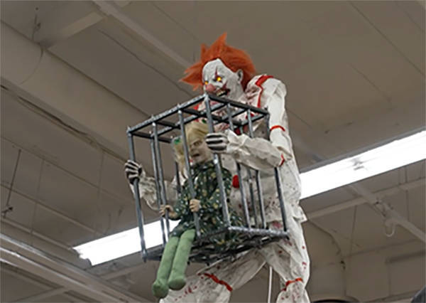 美国人正度过一个“没了中国货、最恐怖”的万圣节<strong></p>
<p>银行理财基金</strong>,白宫发言人却仍嘴硬