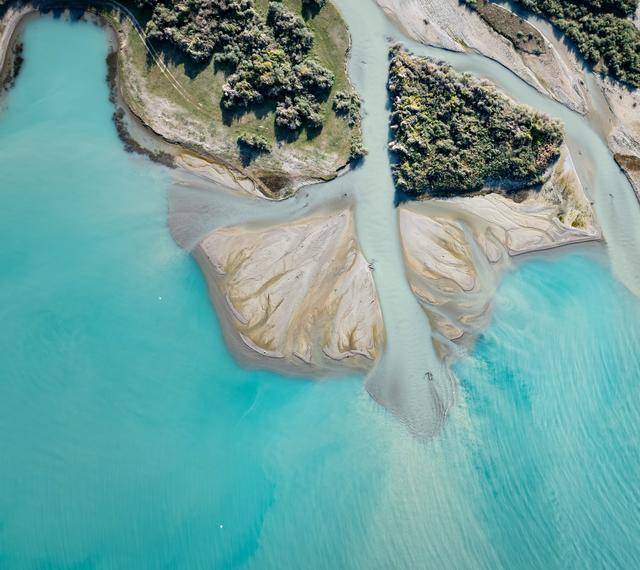 青年说 | 到中亚<strong></p>
<p>商业银行理财</strong>,奔赴一场激动人心的“探秘”