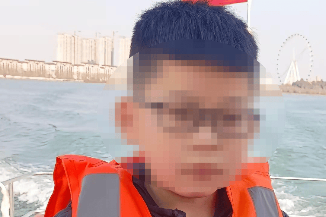 玩耍被撞后10岁男孩被诊断有肿瘤<strong></p>
<p>南京理财</strong>,多器官切除 当地卫健局:医院存在问题,已立案