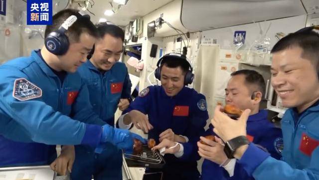 太空烧烤??来看航天员们的“吃饭历程”<strong></p>
<p>e理财</strong>!