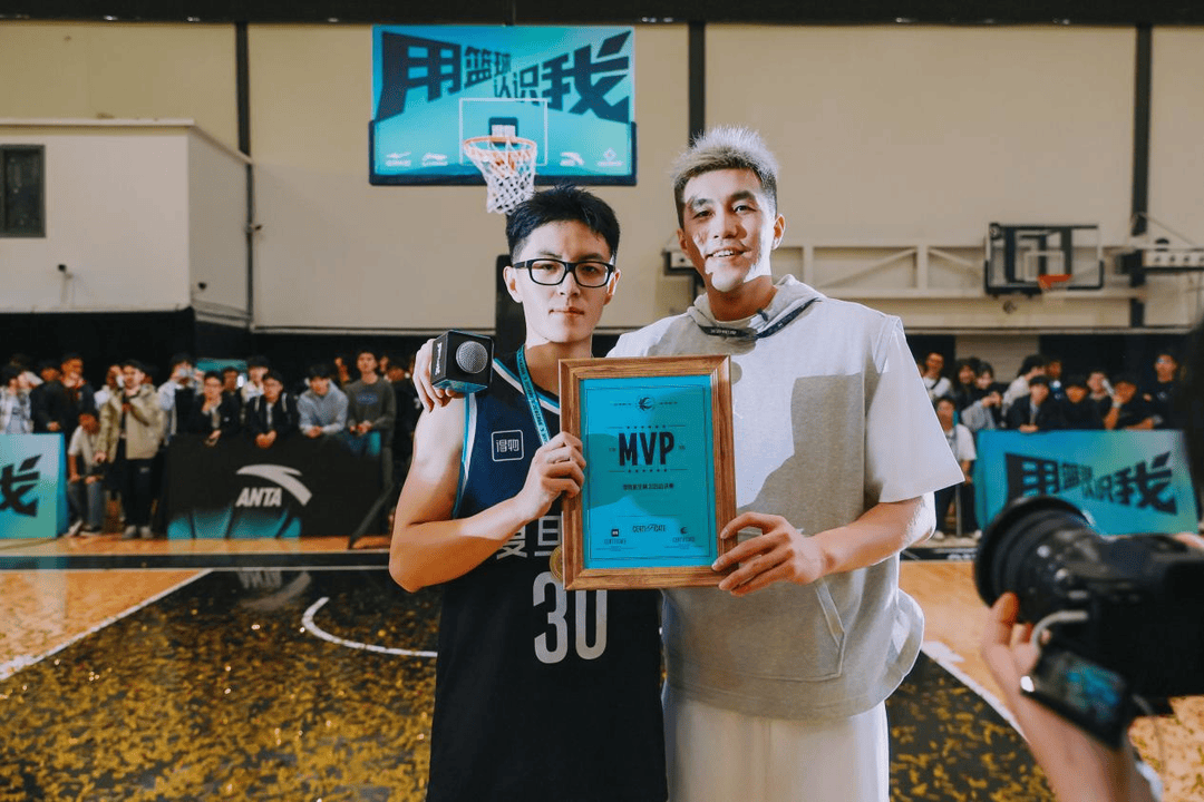 复旦、交大、同济等八大高校集结<strong></p>
<p>个人银行理财</strong>,得物App“新生杯”篮球赛首战上海